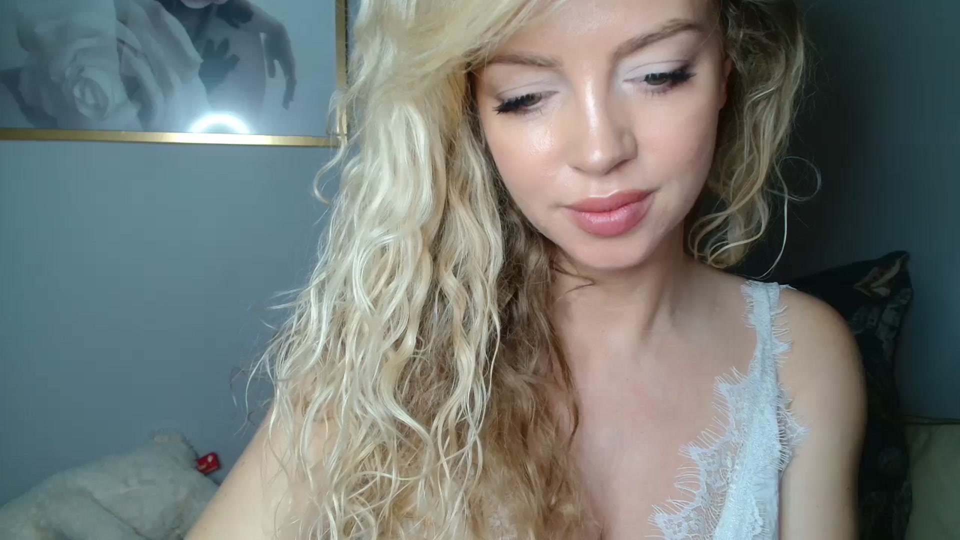 Gallery image thumbnail from Nadyasoft's myfreecams stream on, 10/21/2024, 10:22 image 15 of 20