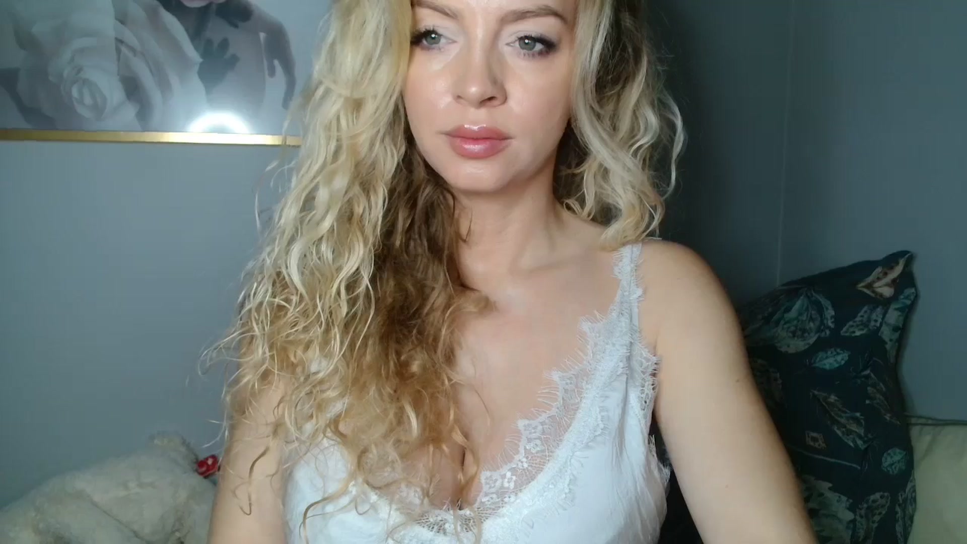 Gallery image thumbnail from Nadyasoft's myfreecams stream on, 10/21/2024, 10:22 image 2 of 20