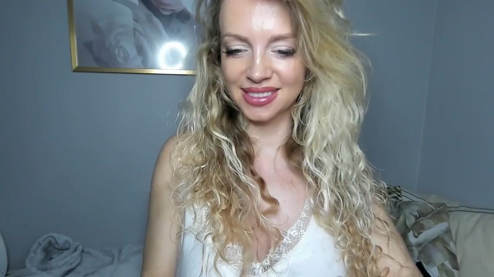 Gallery image thumbnail from Nadyasoft's myfreecams stream on, 10/24/2024, 14:24 image 1 of 20