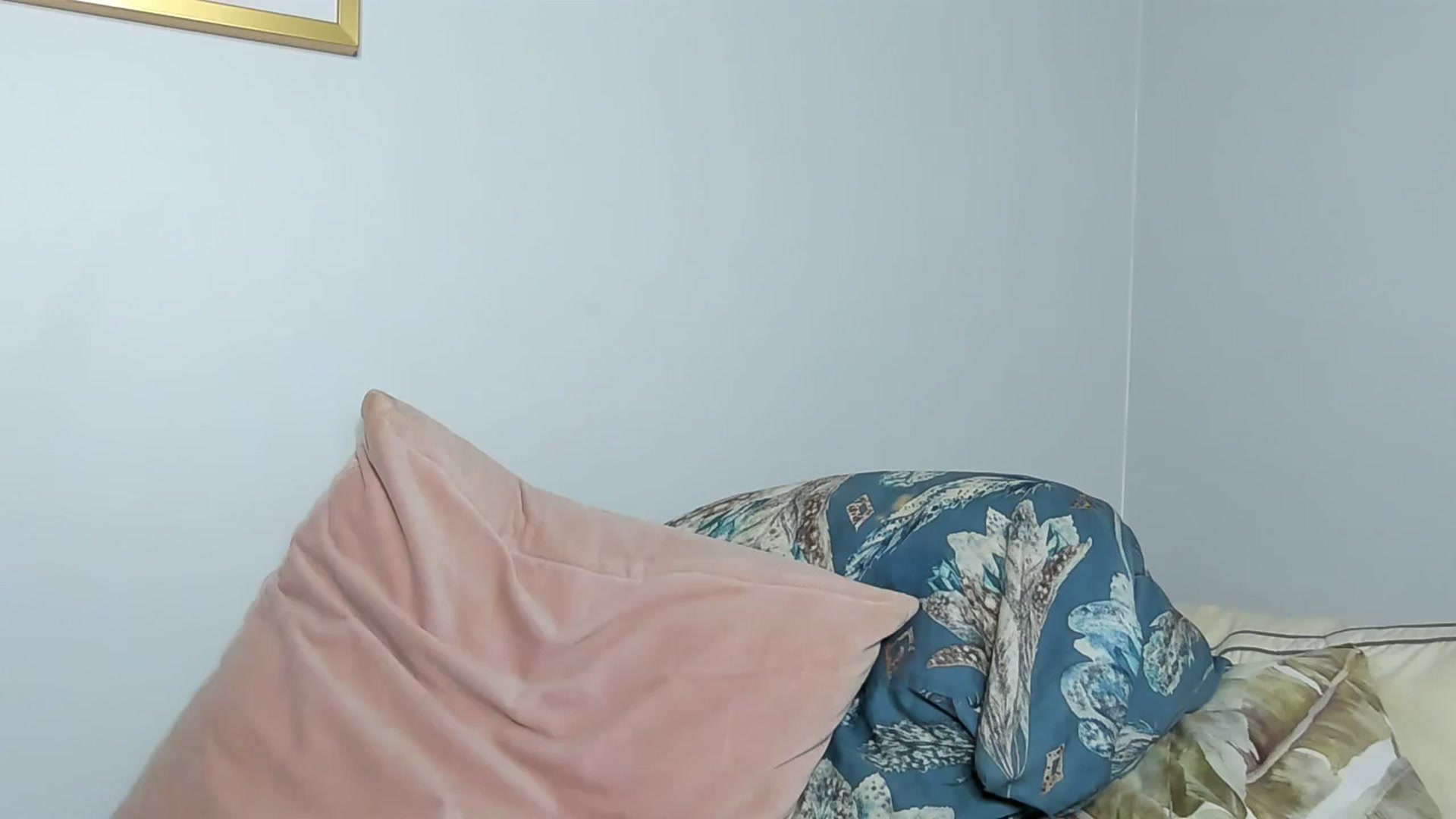 Gallery image thumbnail from Nadyasoft's myfreecams stream on, 10/25/2024, 13:49 image 14 of 20