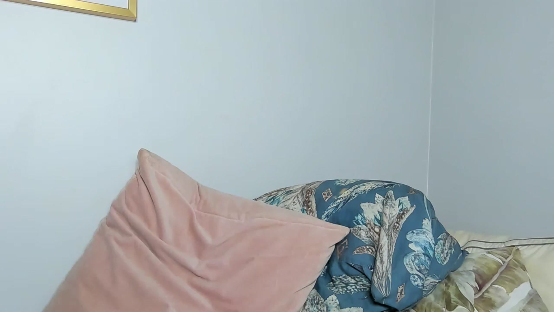 Gallery image thumbnail from Nadyasoft's myfreecams stream on, 10/25/2024, 13:49 image 15 of 20