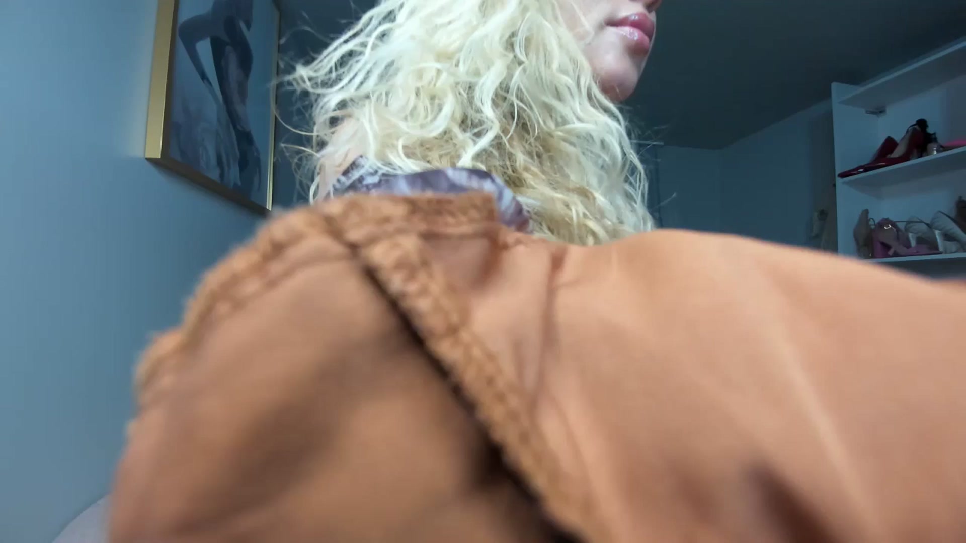 Gallery image thumbnail from Nadyasoft's myfreecams stream on, 11/20/2024, 18:39 image 11 of 20