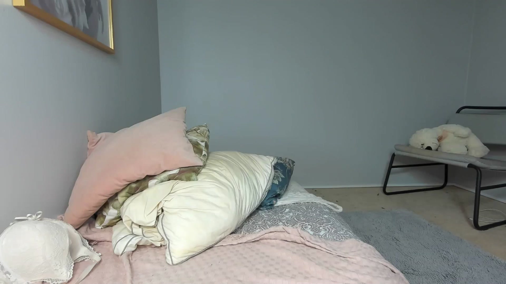 Gallery image thumbnail from Nadyasoft's myfreecams stream on, 12/10/2024, 17:36 image 15 of 20