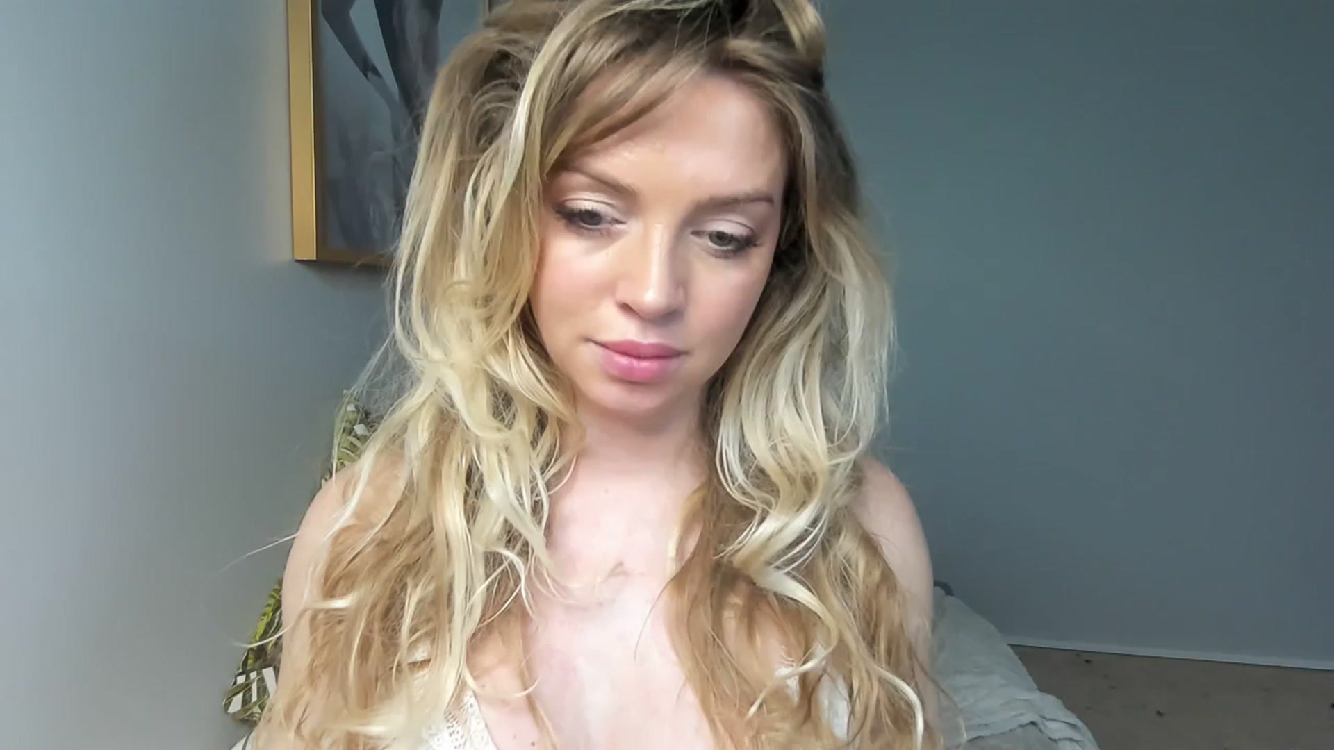 Gallery image thumbnail from Nadyasoft's myfreecams stream on, 12/30/2024, 14:19 image 5 of 20