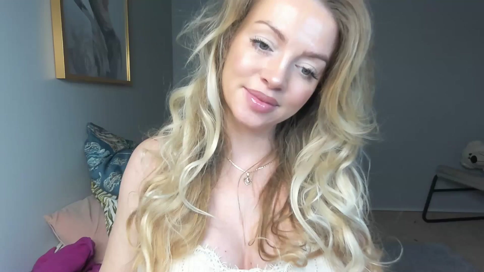 Gallery image thumbnail from Nadyasoft's myfreecams stream on, 01/12/2025, 18:41 image 4 of 20