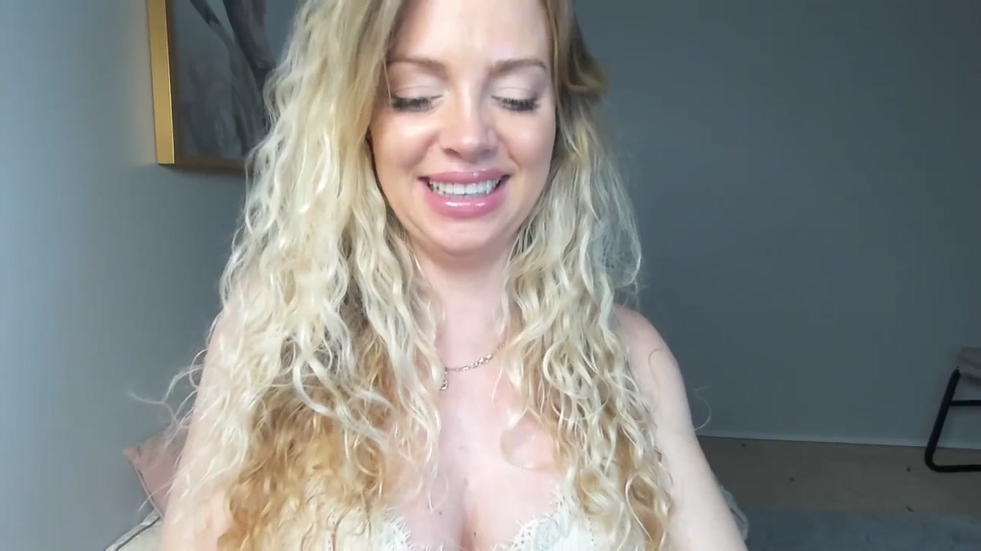 Gallery image thumbnail from Nadyasoft's myfreecams stream on, 01/15/2025, 16:50 image 2 of 20