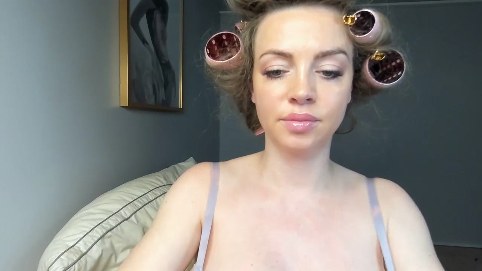 Gallery image thumbnail from Nadyasoft's myfreecams stream on, 01/28/2025, 16:45 image 15 of 20