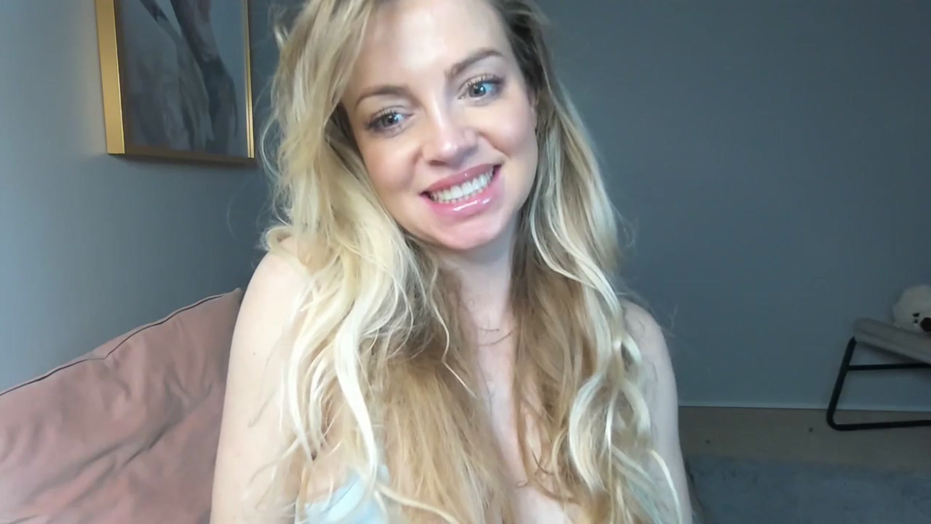 Gallery image thumbnail from Nadyasoft's myfreecams stream on, 02/06/2025, 16:18 image 5 of 20