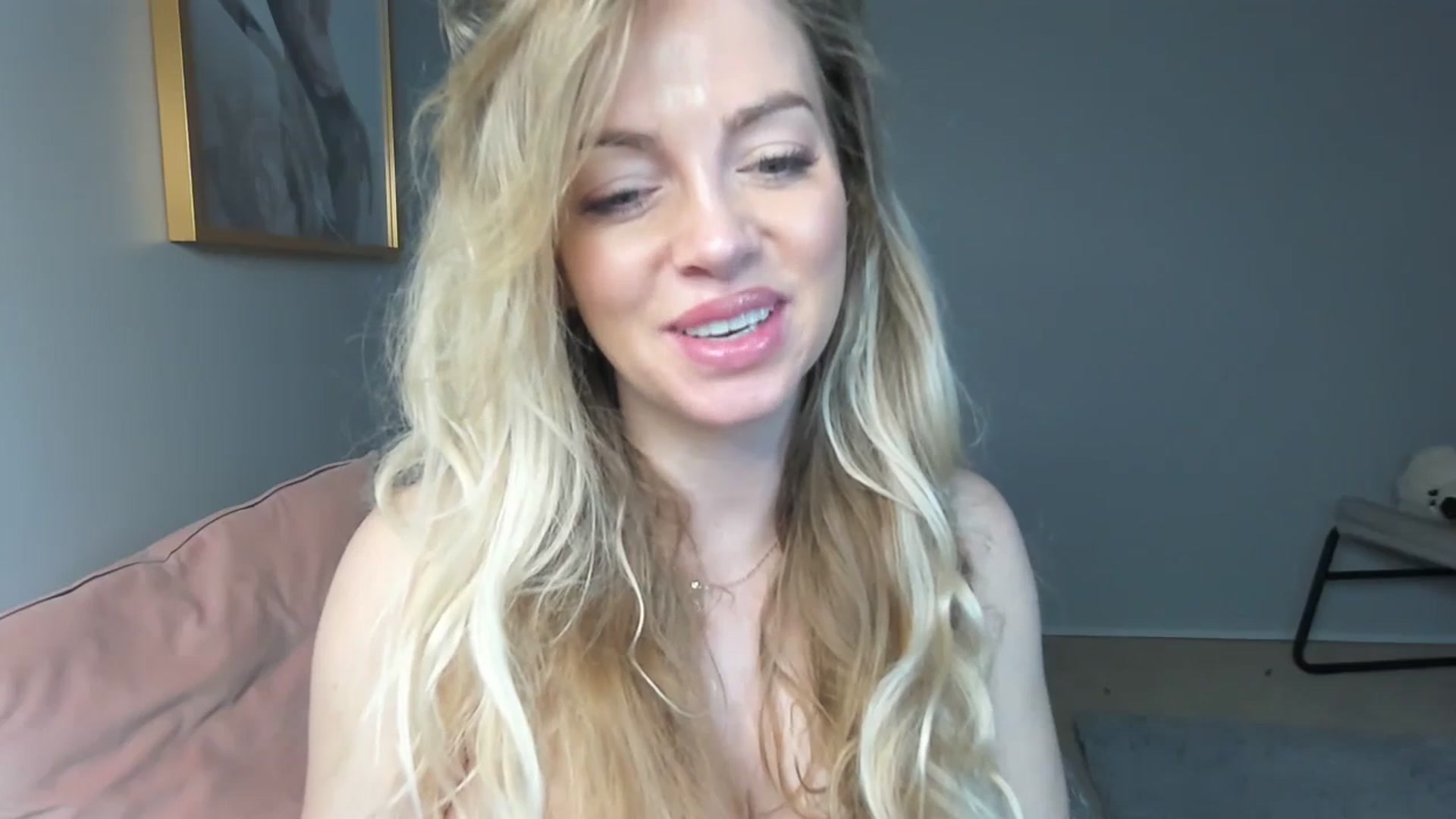 Gallery image thumbnail from Nadyasoft's myfreecams stream on, 02/06/2025, 16:18 image 4 of 20