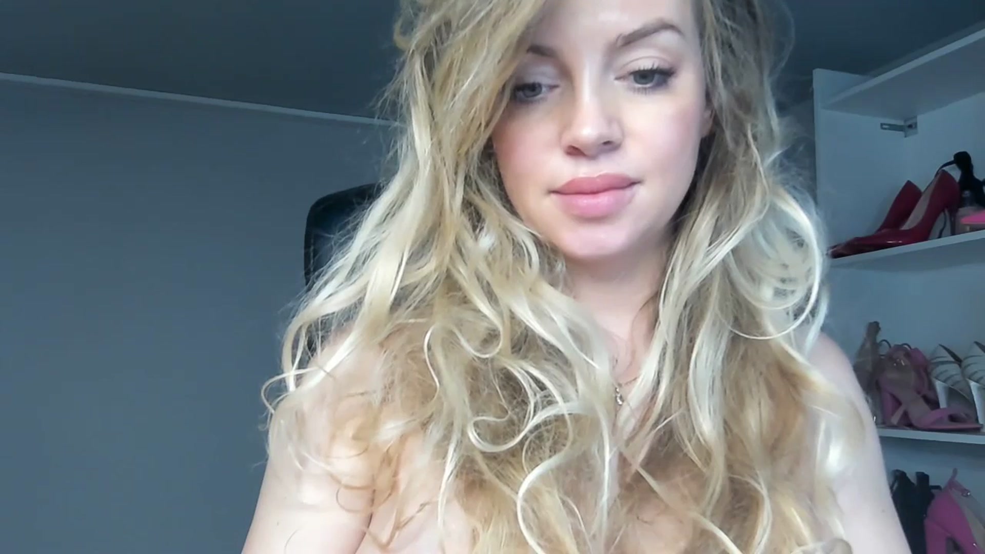 Gallery image thumbnail from Nadyasoft's myfreecams stream on, 02/10/2025, 13:55 image 10 of 20