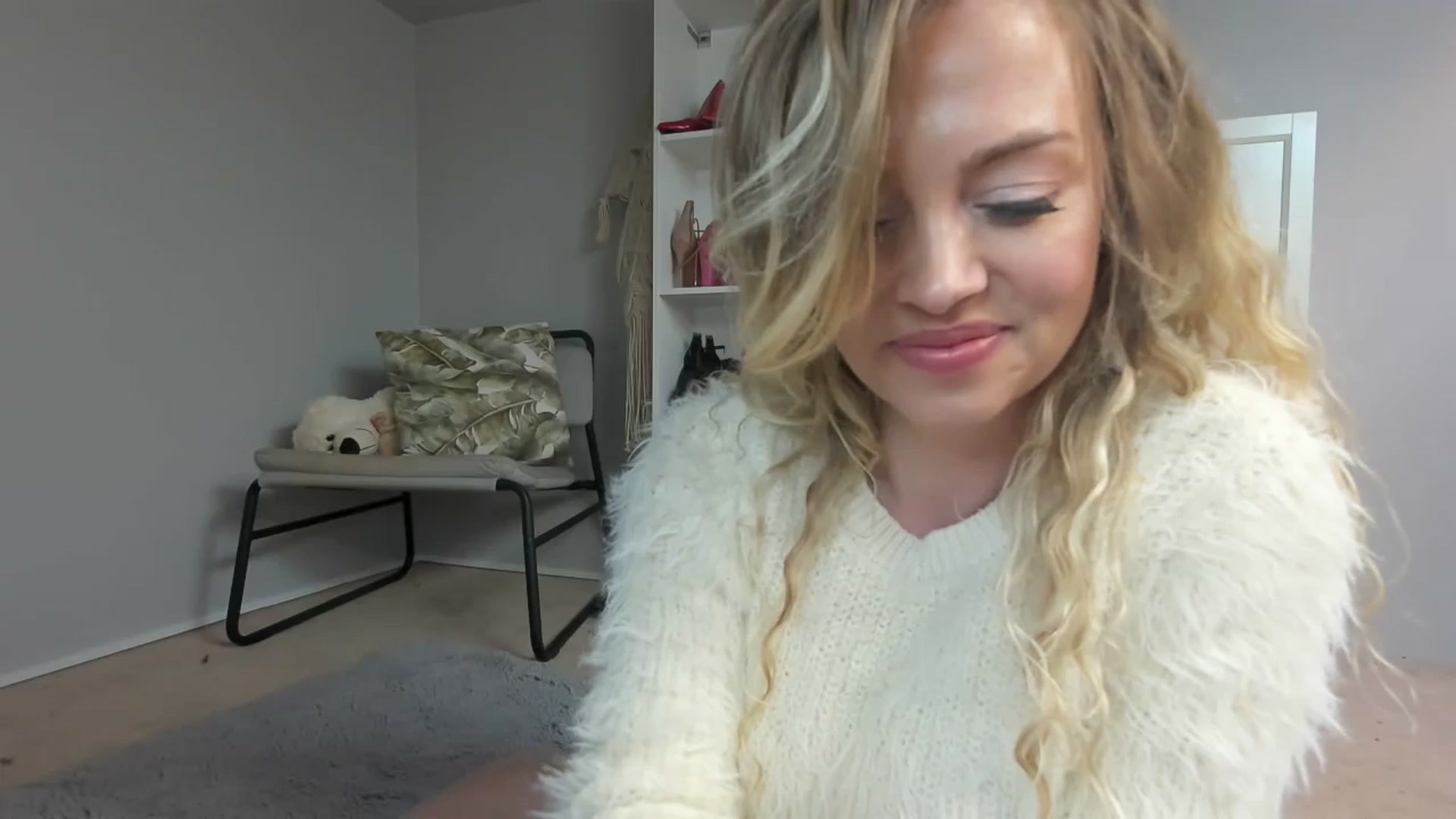 Gallery image thumbnail from Nadyasoft's myfreecams stream on, 04/28/2025, 11:53 image 12 of 20