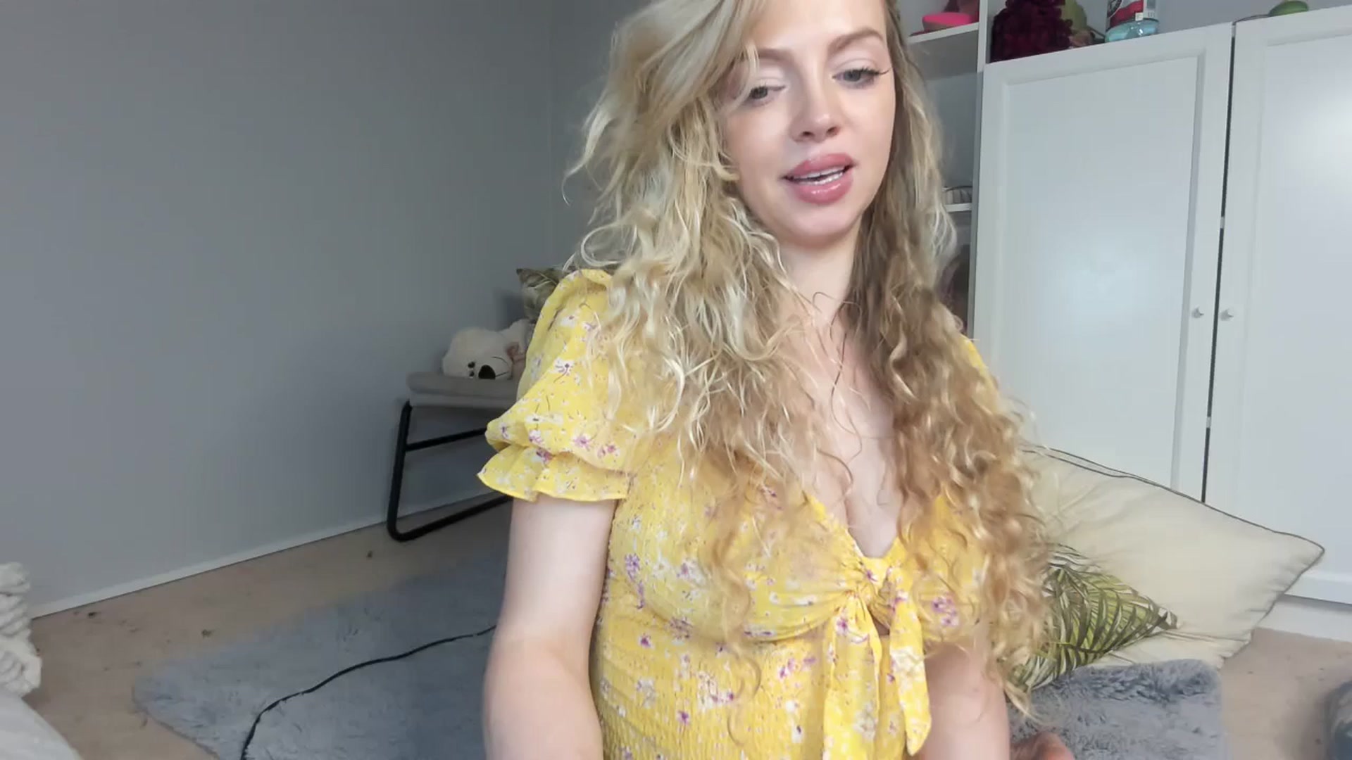 Gallery image thumbnail from Nadyasoft's myfreecams stream on, 07/24/2025, 16:35 image 2 of 20