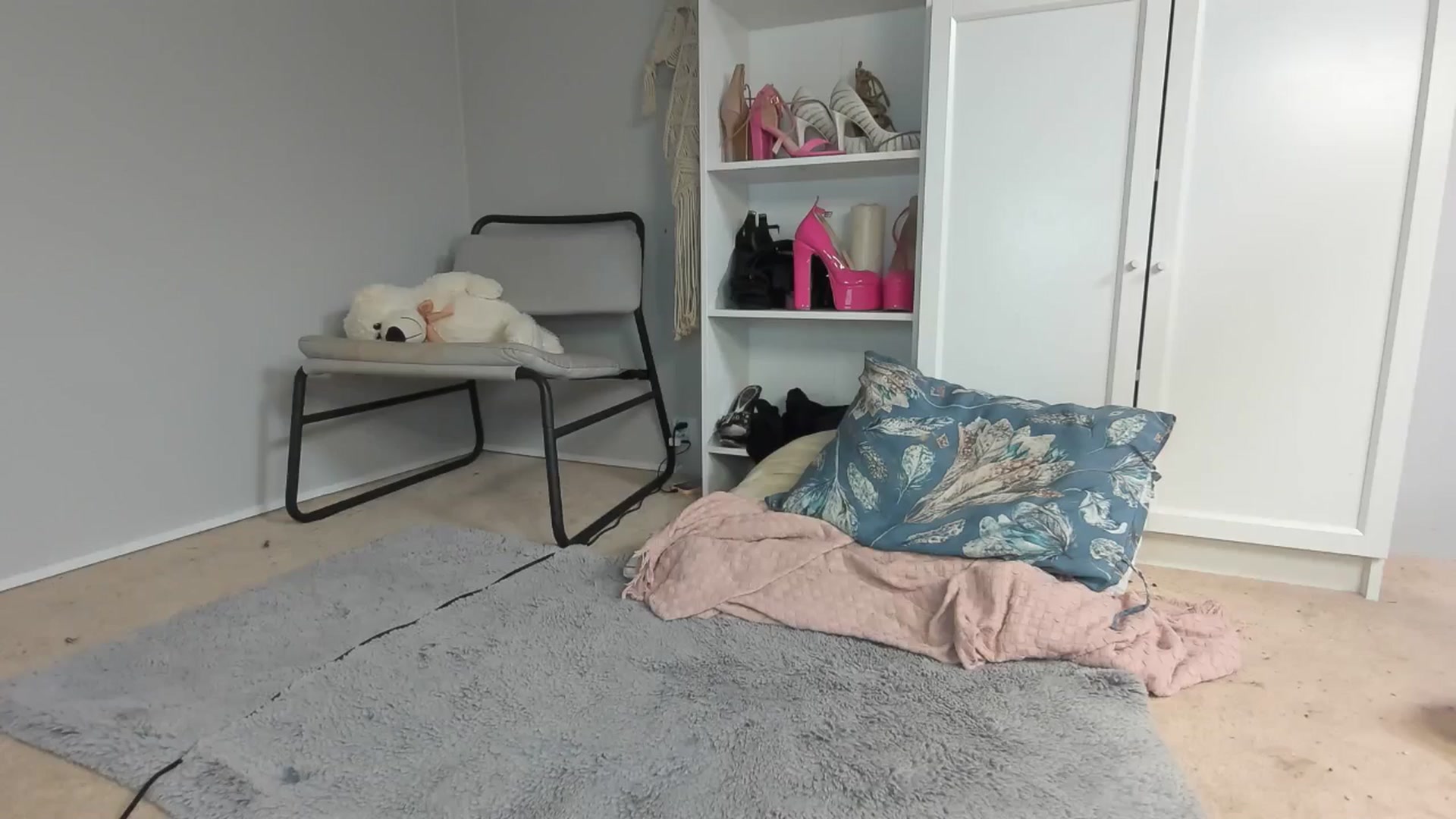 Gallery image thumbnail from Nadyasoft's myfreecams stream on, 09/04/2025, 10:16 image 13 of 20