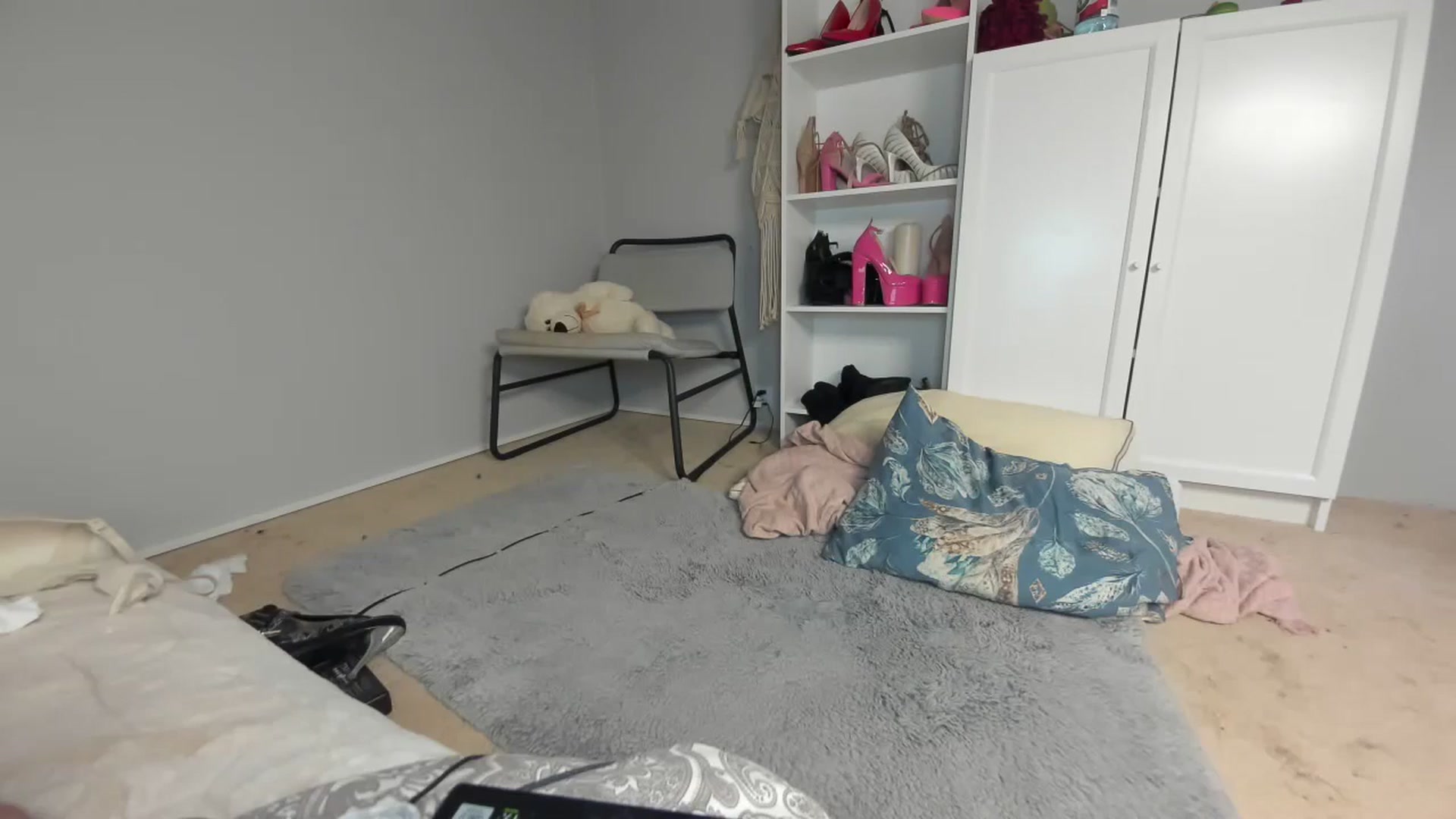 Gallery image thumbnail from Nadyasoft's myfreecams stream on, 09/26/2025, 14:59 image 6 of 20