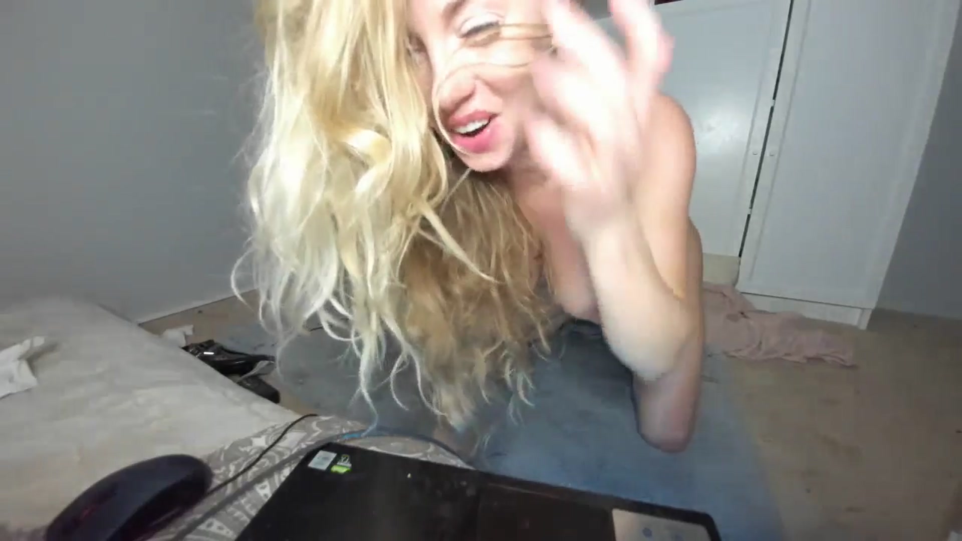 Gallery image thumbnail from Nadyasoft's myfreecams stream on, 10/29/2025, 16:56 image 10 of 20
