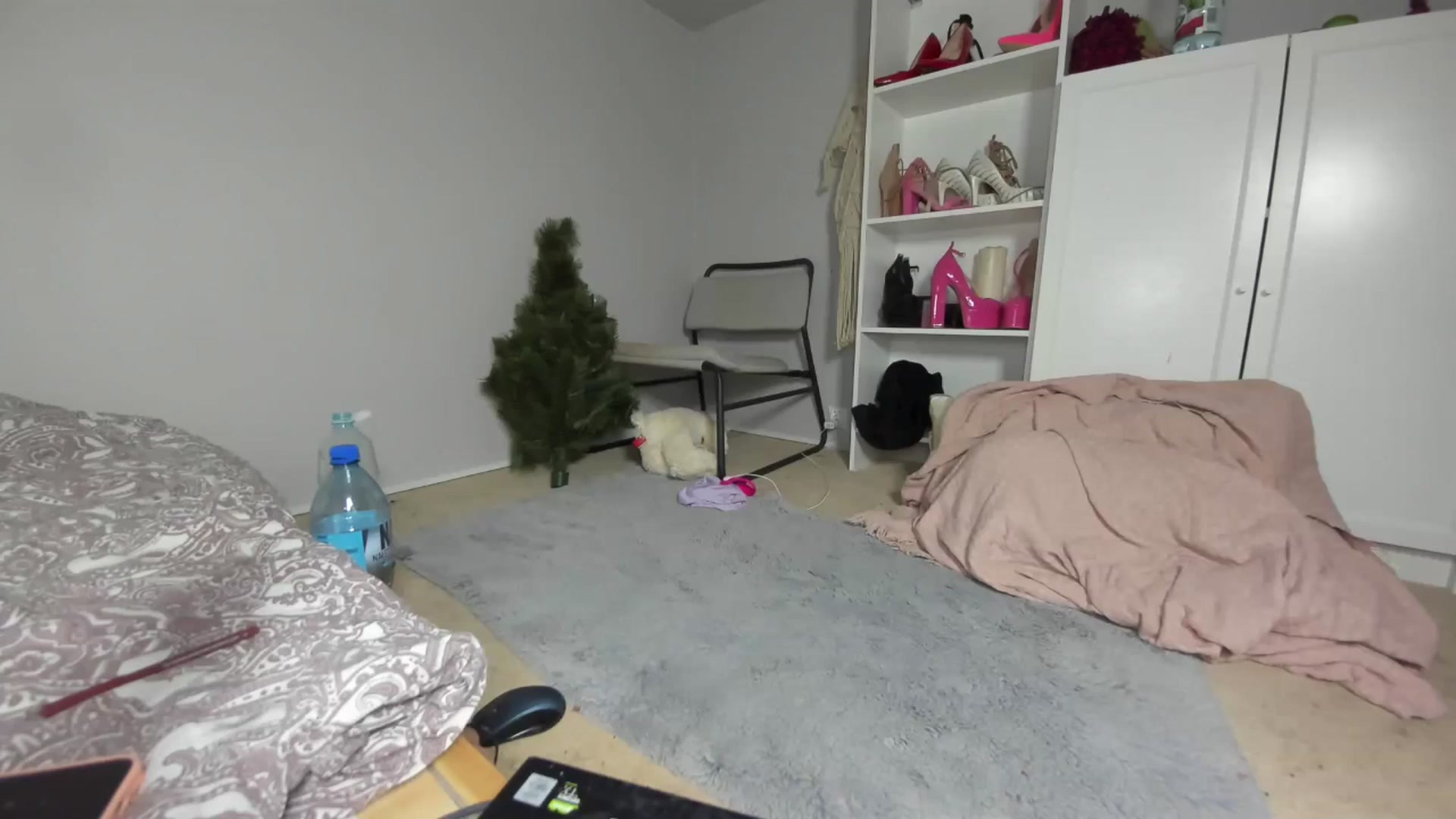 Gallery image thumbnail from Nadyasoft's myfreecams stream on, 01/14/2026, 15:51 image 14 of 20