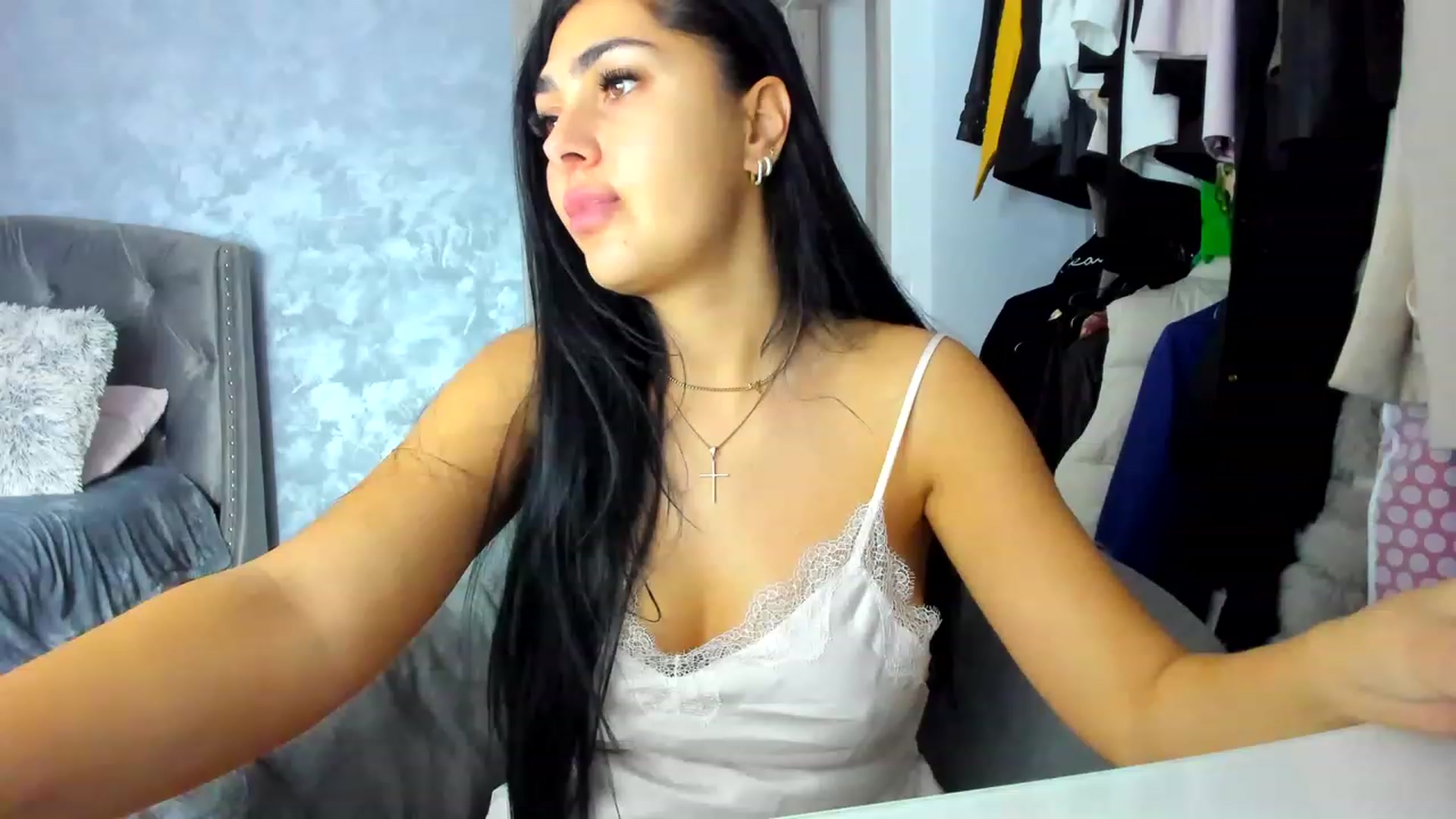 Gallery image thumbnail from Naeroby's myfreecams stream on, 11/17/2022, 13:43 image 18 of 20