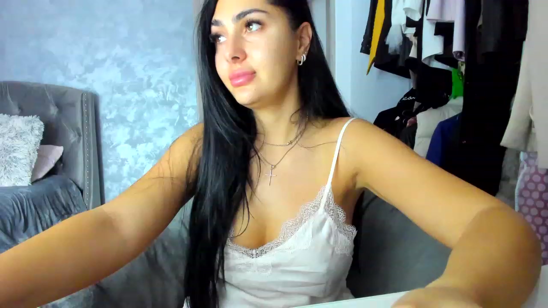 Gallery image thumbnail from Naeroby's myfreecams stream on, 11/17/2022, 13:43 image 16 of 20