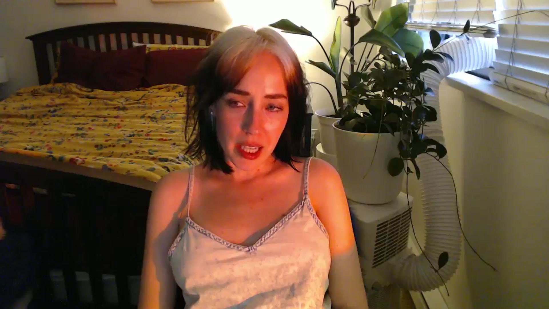 Gallery image thumbnail from NahlaHoney's myfreecams stream on, 08/16/2024, 04:00 image 15 of 20