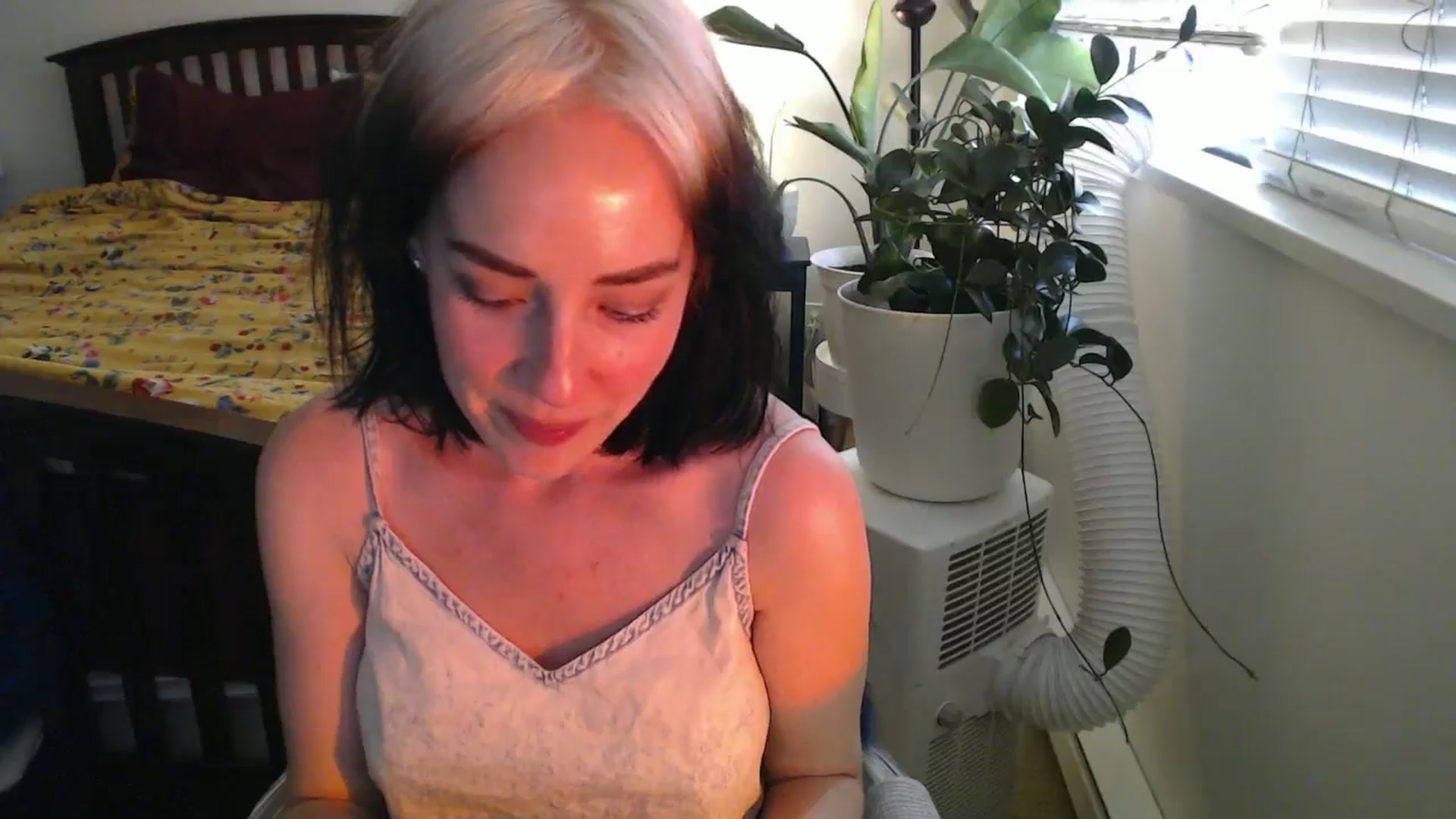 Gallery image thumbnail from NahlaHoney's myfreecams stream on, 08/16/2024, 04:00 image 11 of 20