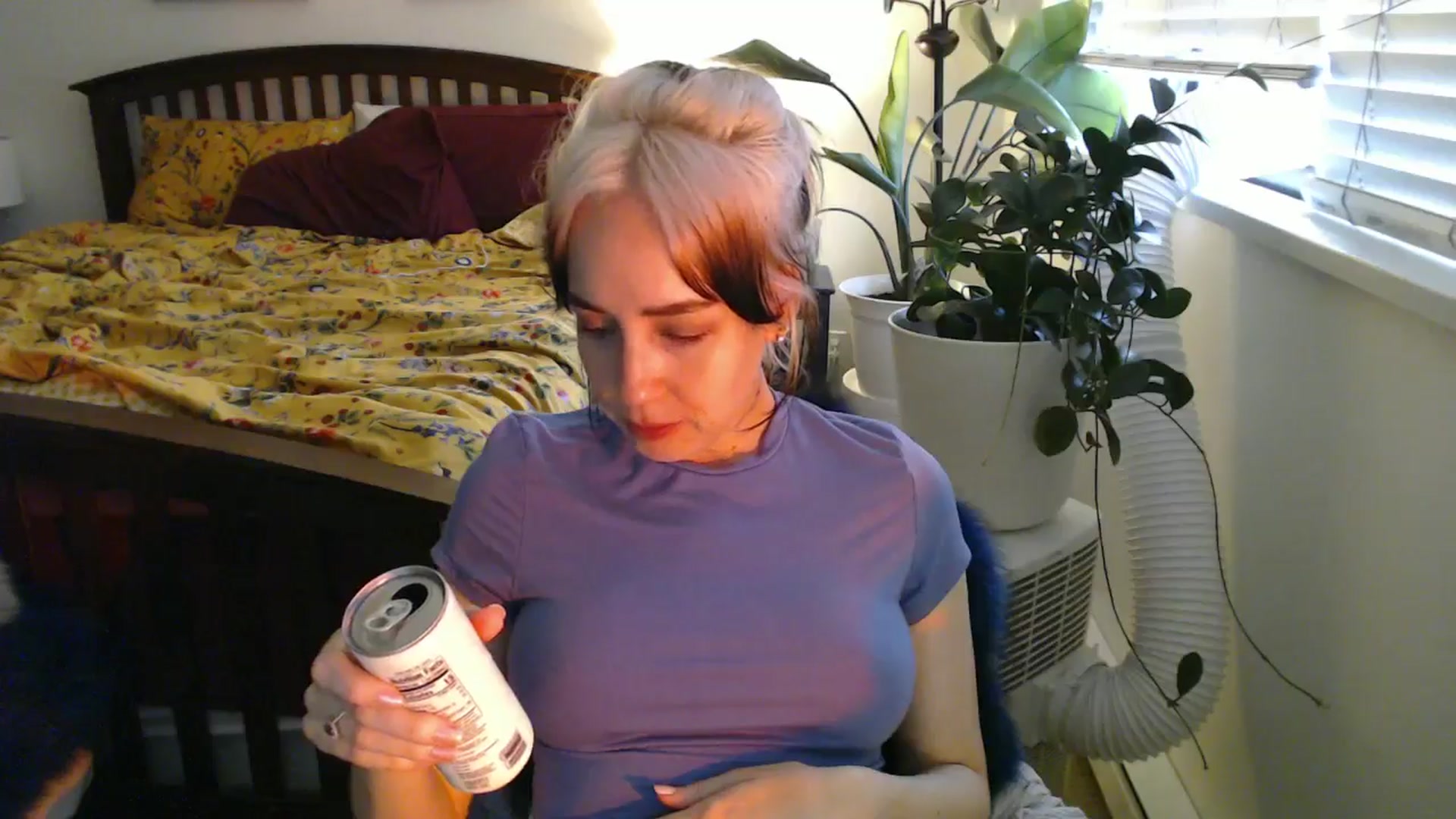 Gallery image thumbnail from NahlaHoney's myfreecams stream on, 08/18/2024, 04:22 image 3 of 20