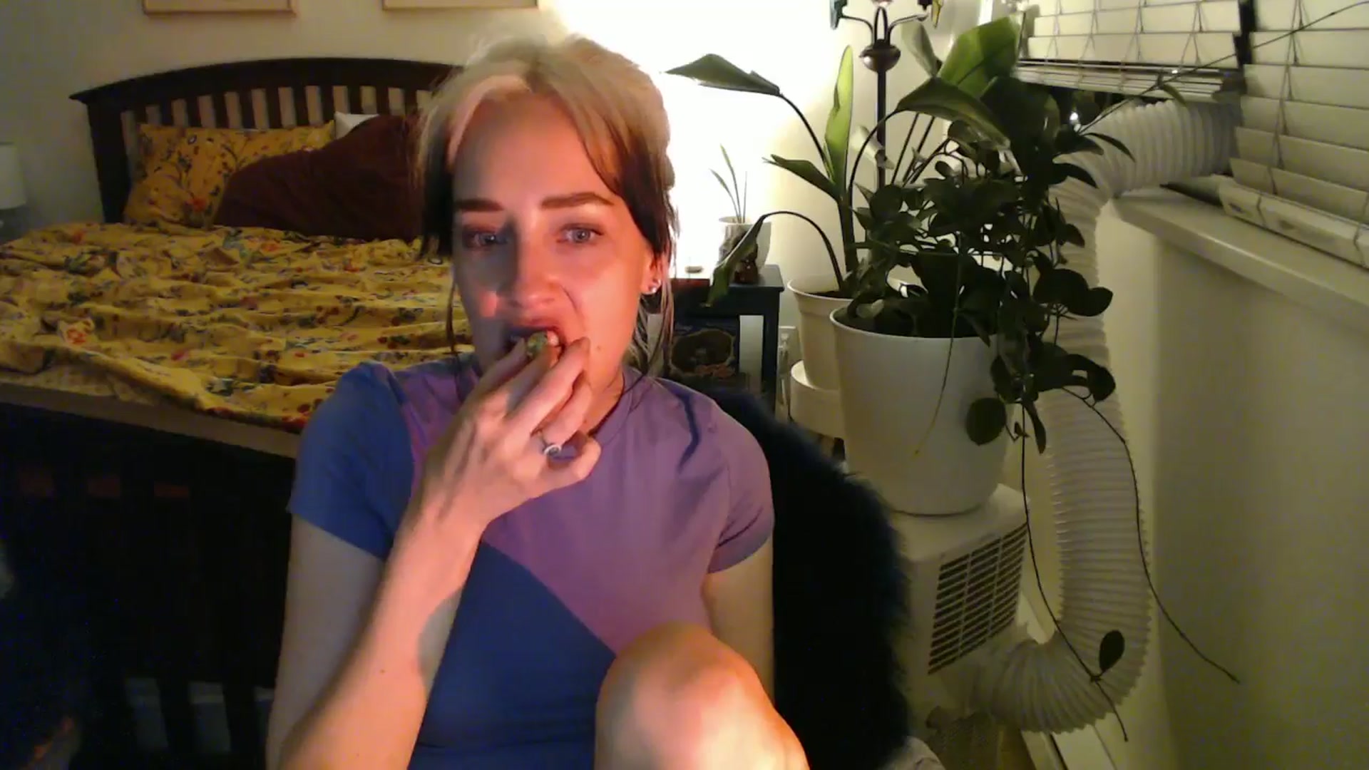 Gallery image thumbnail from NahlaHoney's myfreecams stream on, 08/18/2024, 04:22 image 18 of 20