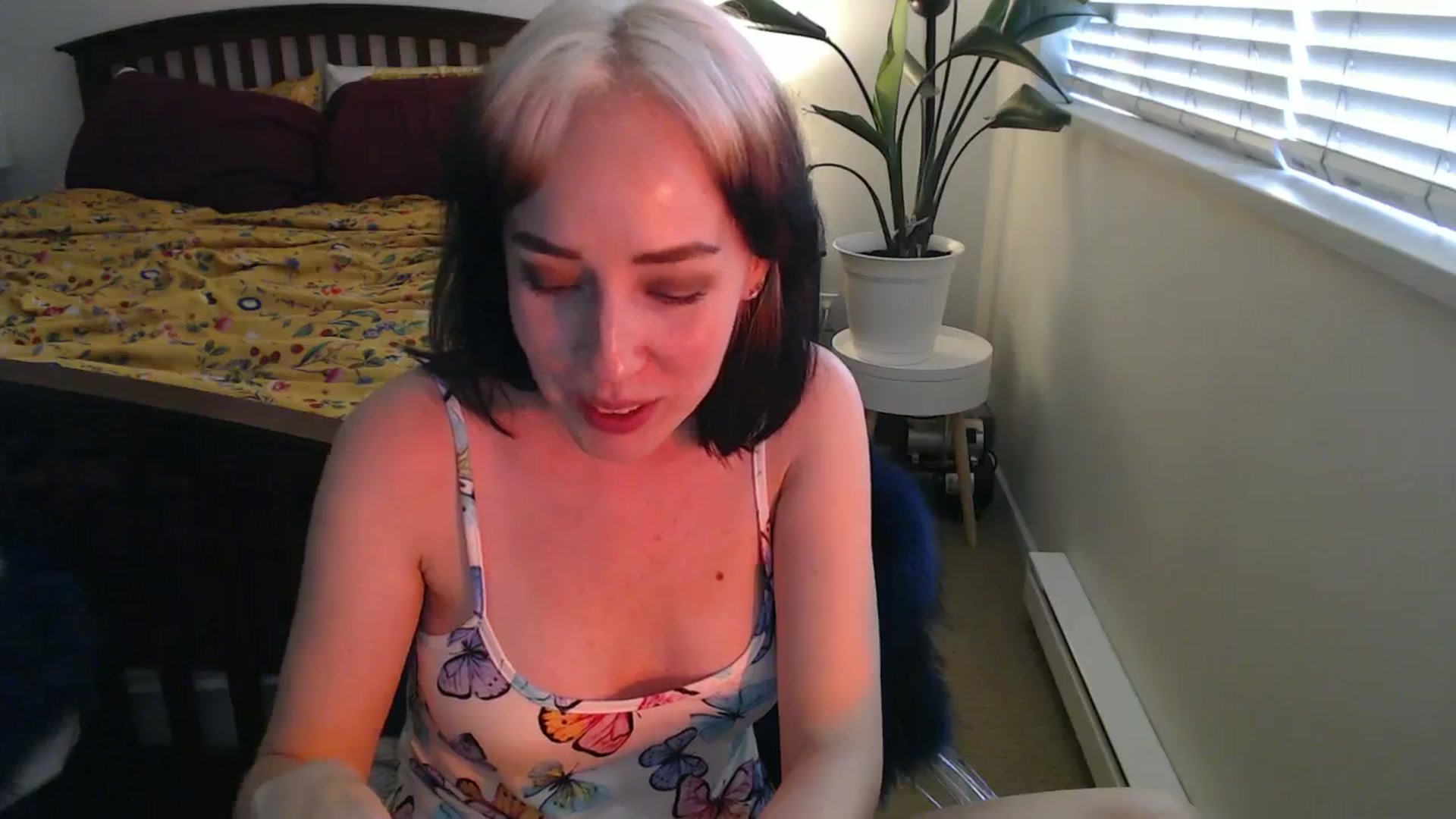 Gallery image thumbnail from NahlaHoney's myfreecams stream on, 08/21/2024, 03:42 image 9 of 20