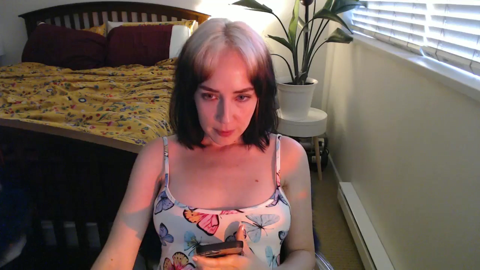 Gallery image thumbnail from NahlaHoney's myfreecams stream on, 08/21/2024, 03:42 image 12 of 20