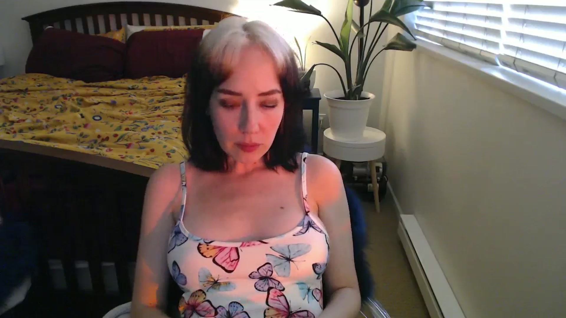 Gallery image thumbnail from NahlaHoney's myfreecams stream on, 08/21/2024, 03:42 image 10 of 20