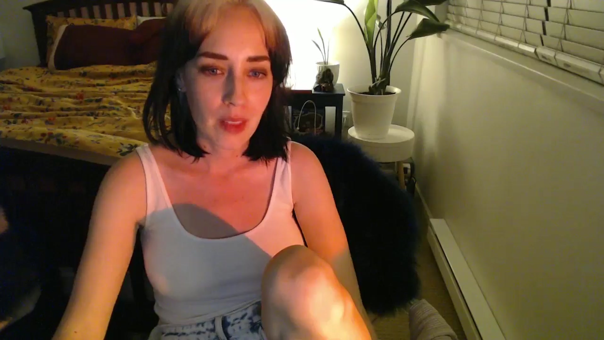Gallery image thumbnail from NahlaHoney's myfreecams stream on, 08/22/2024, 04:37 image 19 of 20