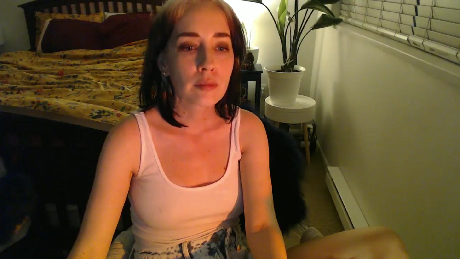 Gallery image thumbnail from NahlaHoney's myfreecams stream on, 08/22/2024, 04:37 image 16 of 20