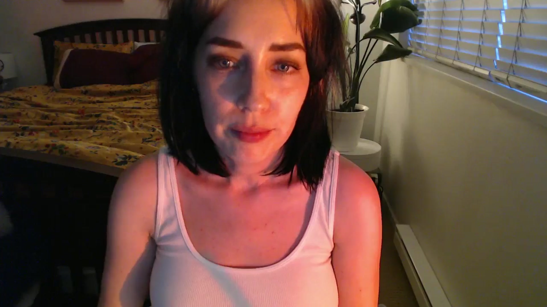 Gallery image thumbnail from NahlaHoney's myfreecams stream on, 08/22/2024, 04:37 image 12 of 20