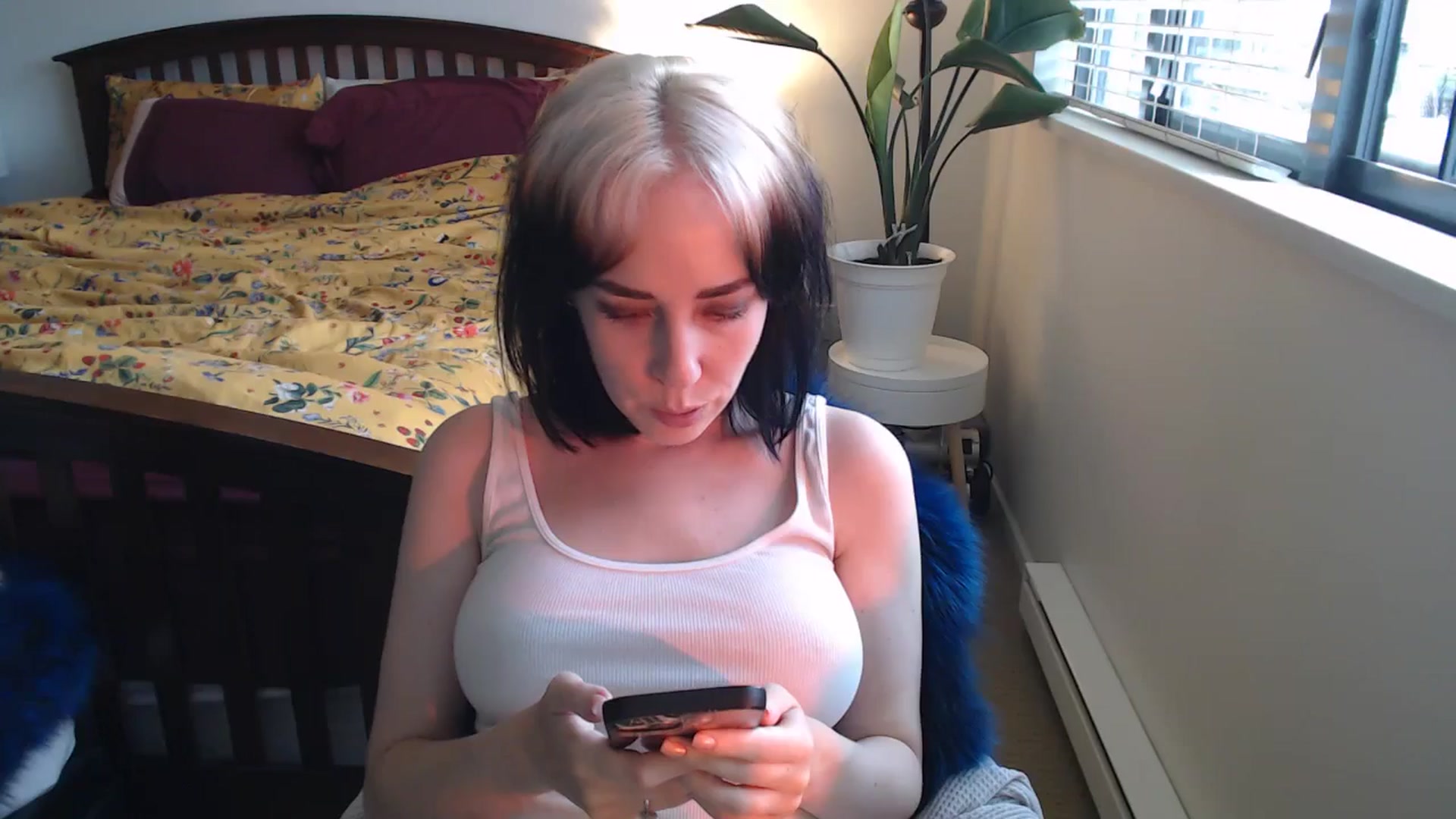 Gallery image thumbnail from NahlaHoney's myfreecams stream on, 08/22/2024, 04:37 image 6 of 20
