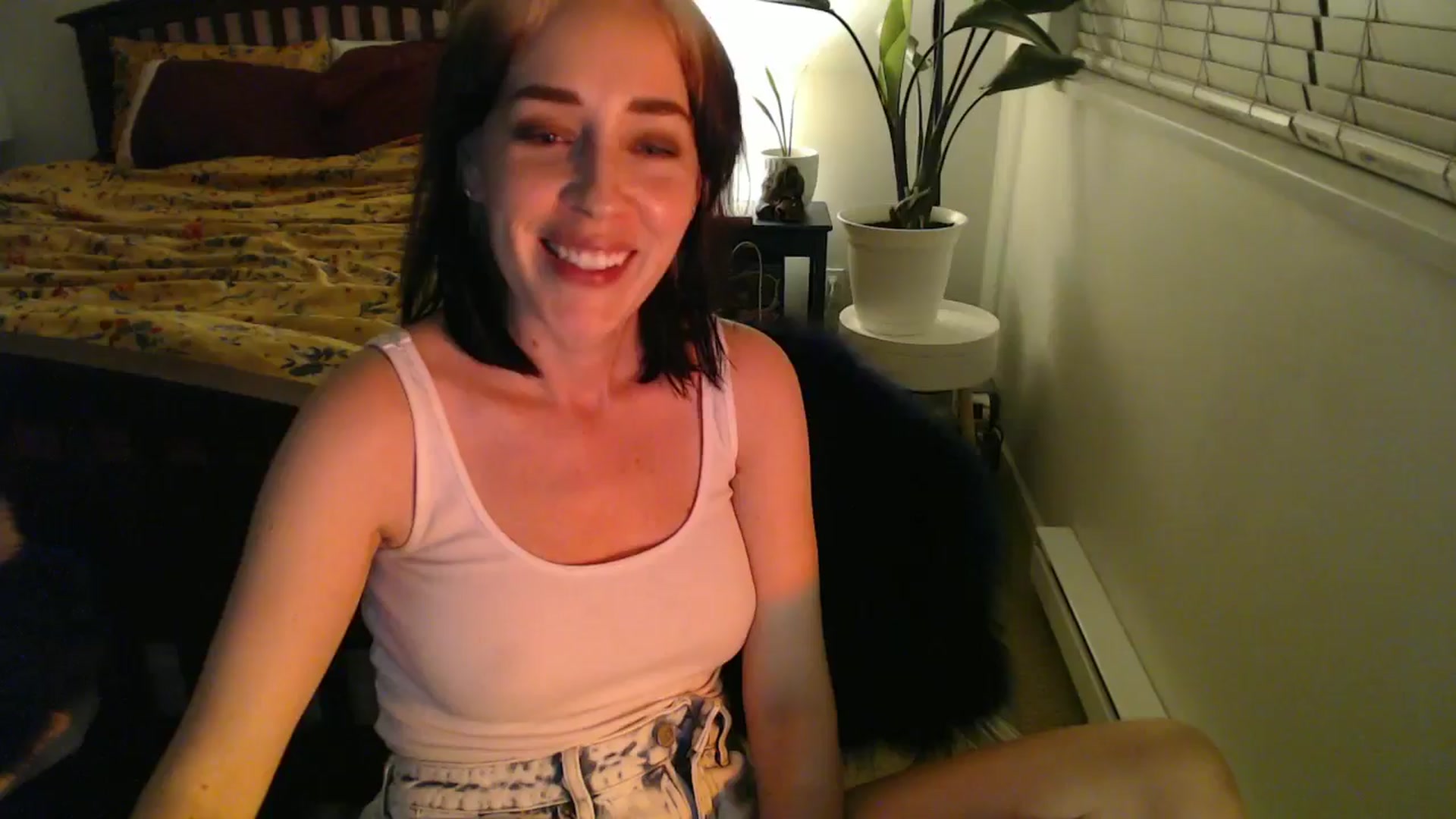 Gallery image thumbnail from NahlaHoney's myfreecams stream on, 08/22/2024, 04:37 image 20 of 20