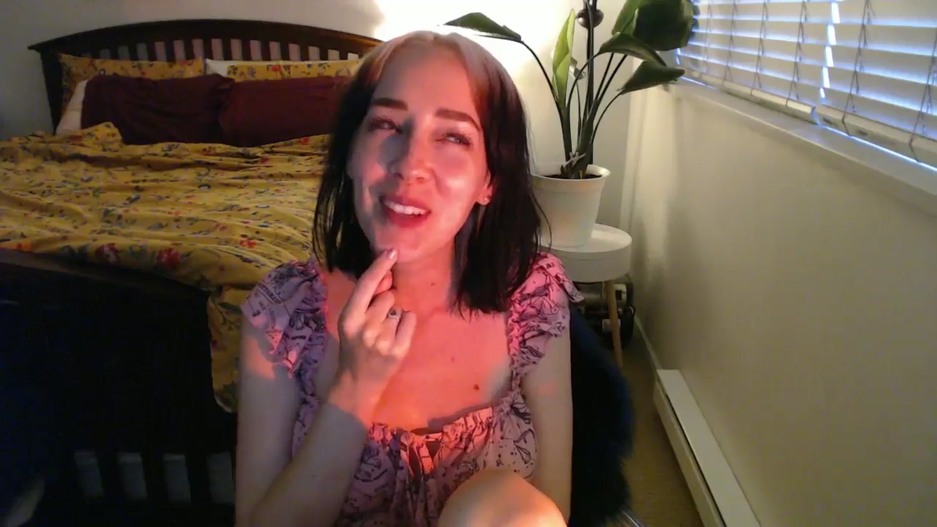 Gallery image thumbnail from NahlaHoney's myfreecams stream on, 08/23/2024, 04:44 image 10 of 20
