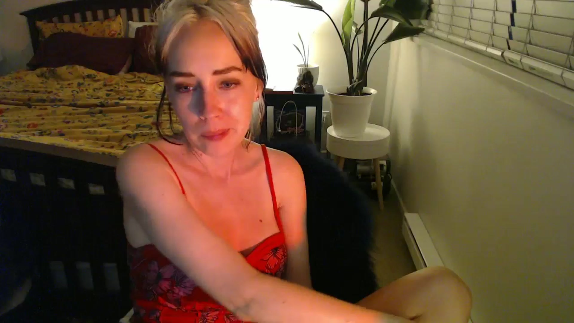 Gallery image thumbnail from NahlaHoney's myfreecams stream on, 08/26/2024, 03:54 image 13 of 20