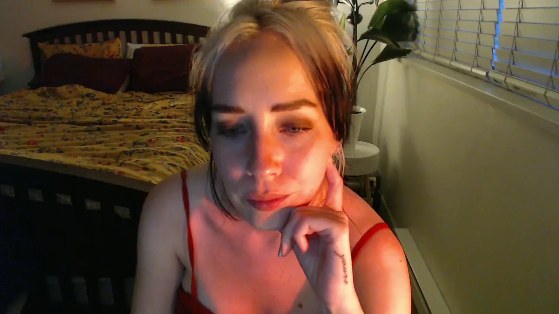 Gallery image thumbnail from NahlaHoney's myfreecams stream on, 08/26/2024, 03:54 image 2 of 20