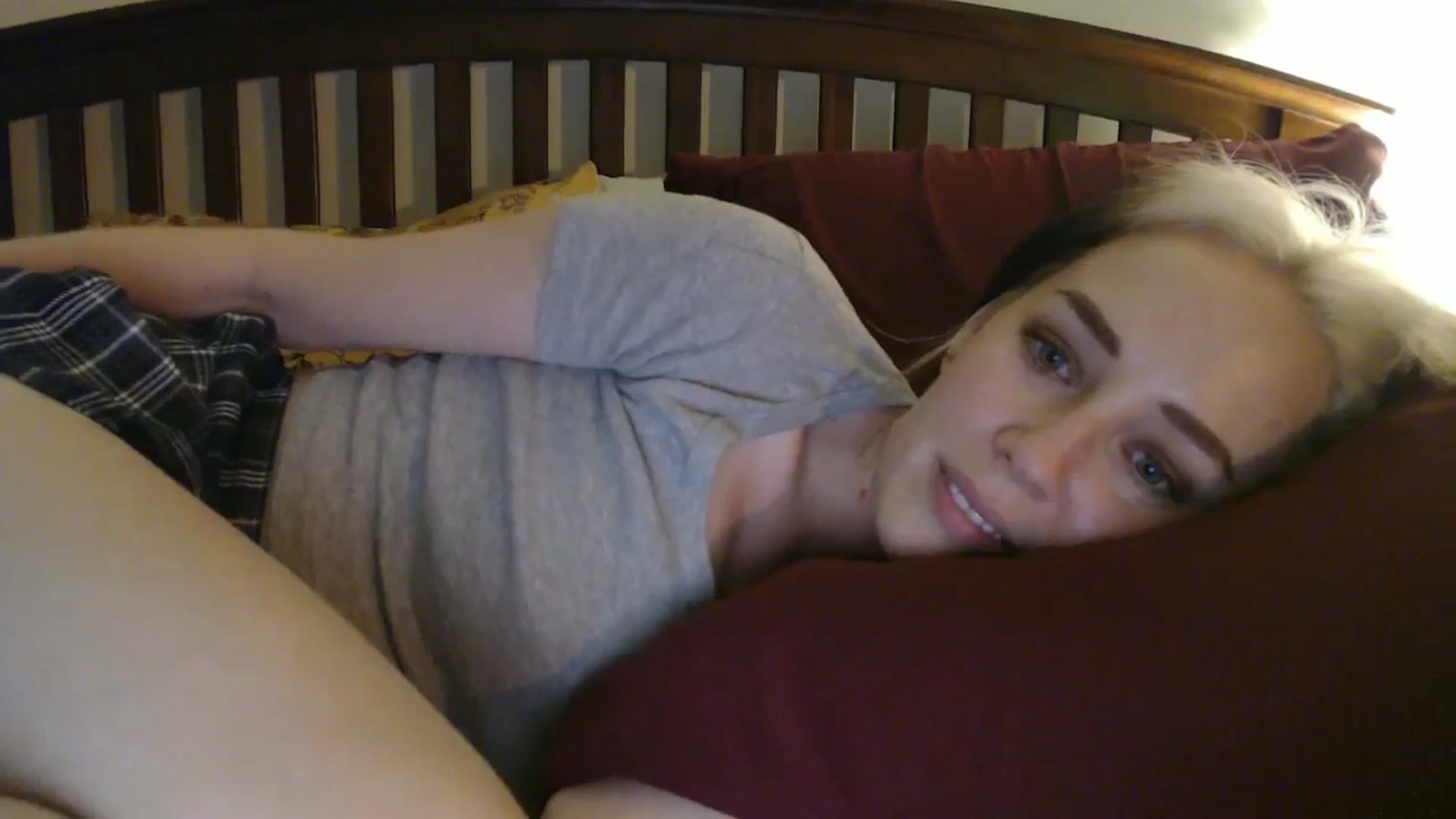 Gallery image thumbnail from NahlaHoney's myfreecams stream on, 08/27/2024, 04:29 image 7 of 20