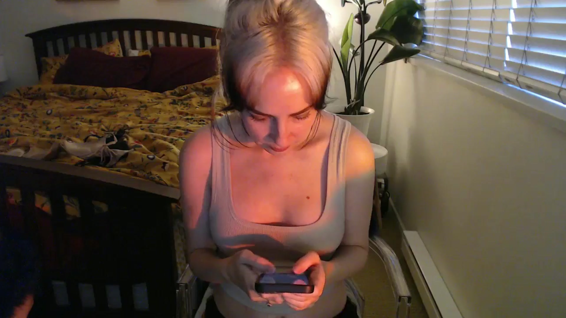 Gallery image thumbnail from NahlaHoney's myfreecams stream on, 08/29/2024, 03:58 image 14 of 20