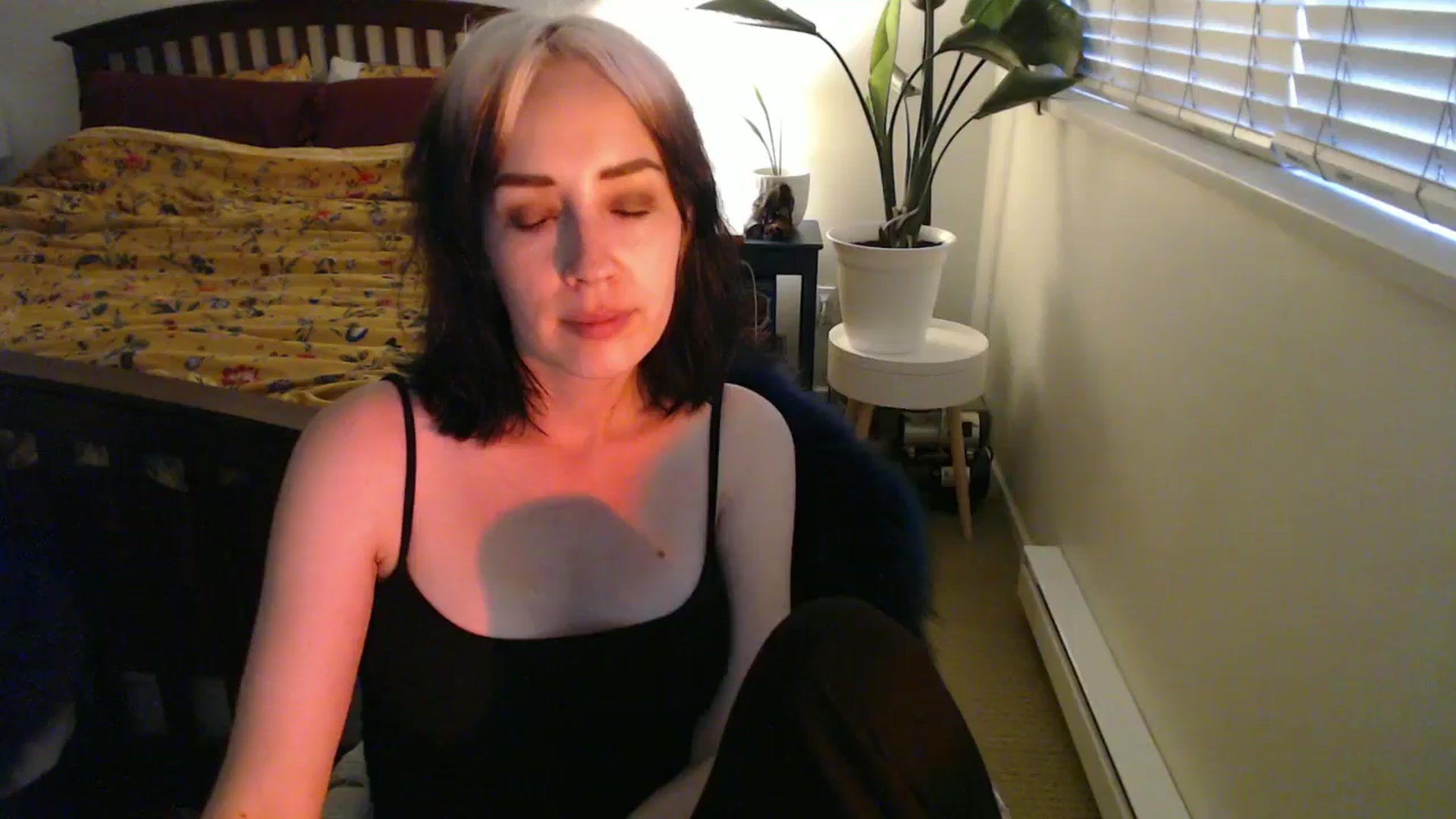 Gallery image thumbnail from NahlaHoney's myfreecams stream on, 09/04/2024, 03:31 image 14 of 20