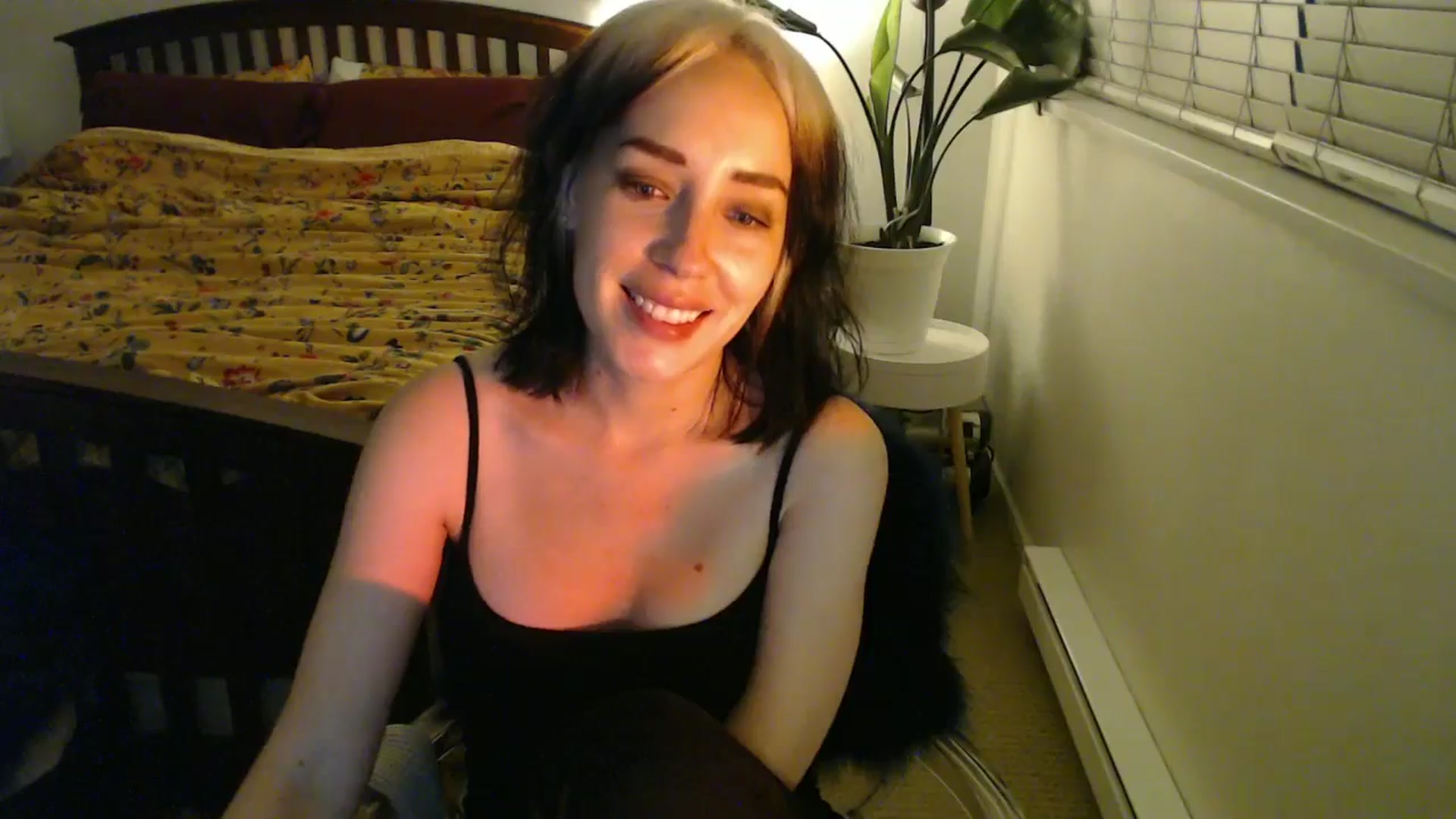 Gallery image thumbnail from NahlaHoney's myfreecams stream on, 09/04/2024, 03:31 image 20 of 20