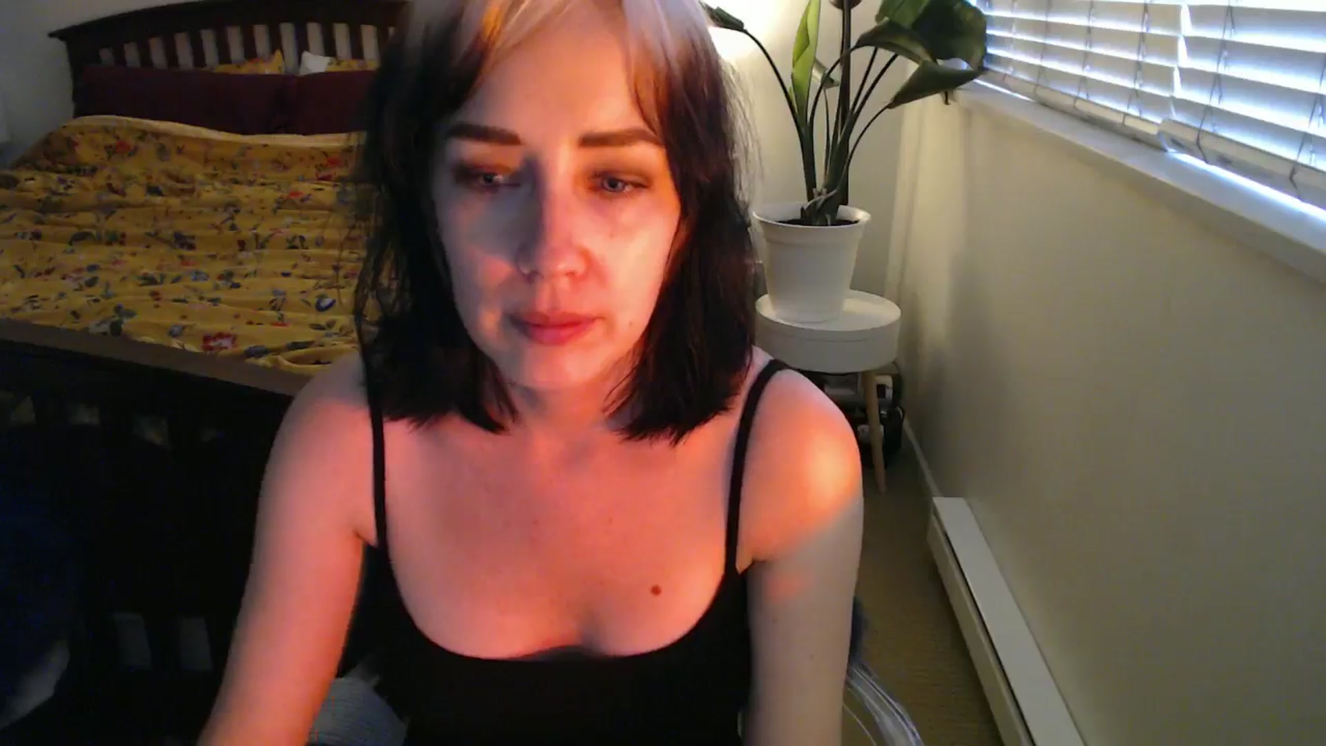 Gallery image thumbnail from NahlaHoney's myfreecams stream on, 09/04/2024, 03:31 image 10 of 20