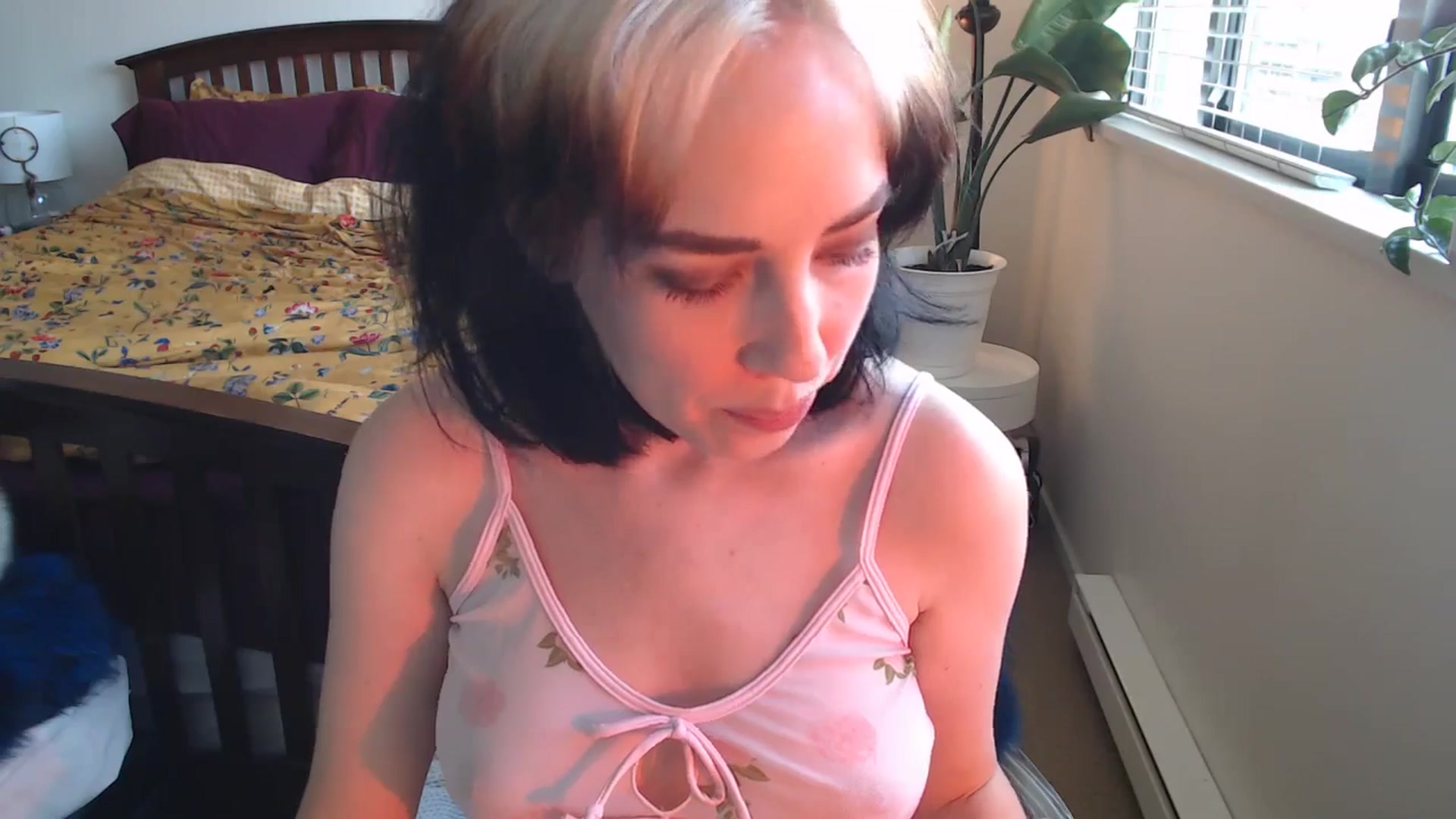 Gallery image thumbnail from NahlaHoney's myfreecams stream on, 09/05/2024, 02:43 image 9 of 20