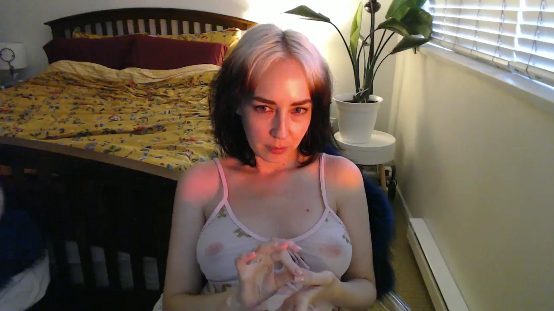 Gallery image thumbnail from NahlaHoney's myfreecams stream on, 09/05/2024, 02:43 image 15 of 20