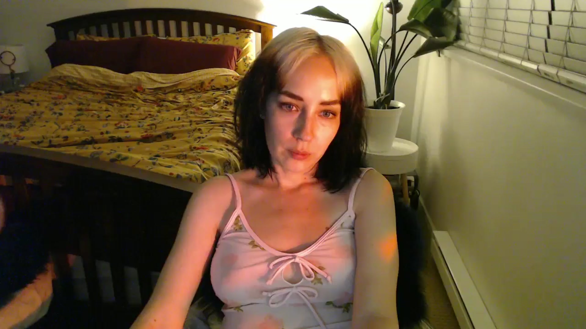 Gallery image thumbnail from NahlaHoney's myfreecams stream on, 09/05/2024, 04:32 image 8 of 20
