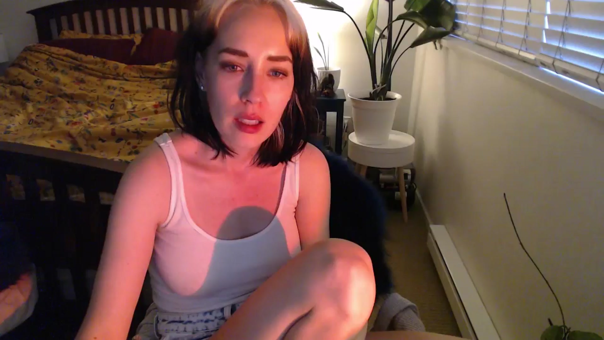 Gallery image thumbnail from NahlaHoney's myfreecams stream on, 09/08/2024, 03:22 image 11 of 20