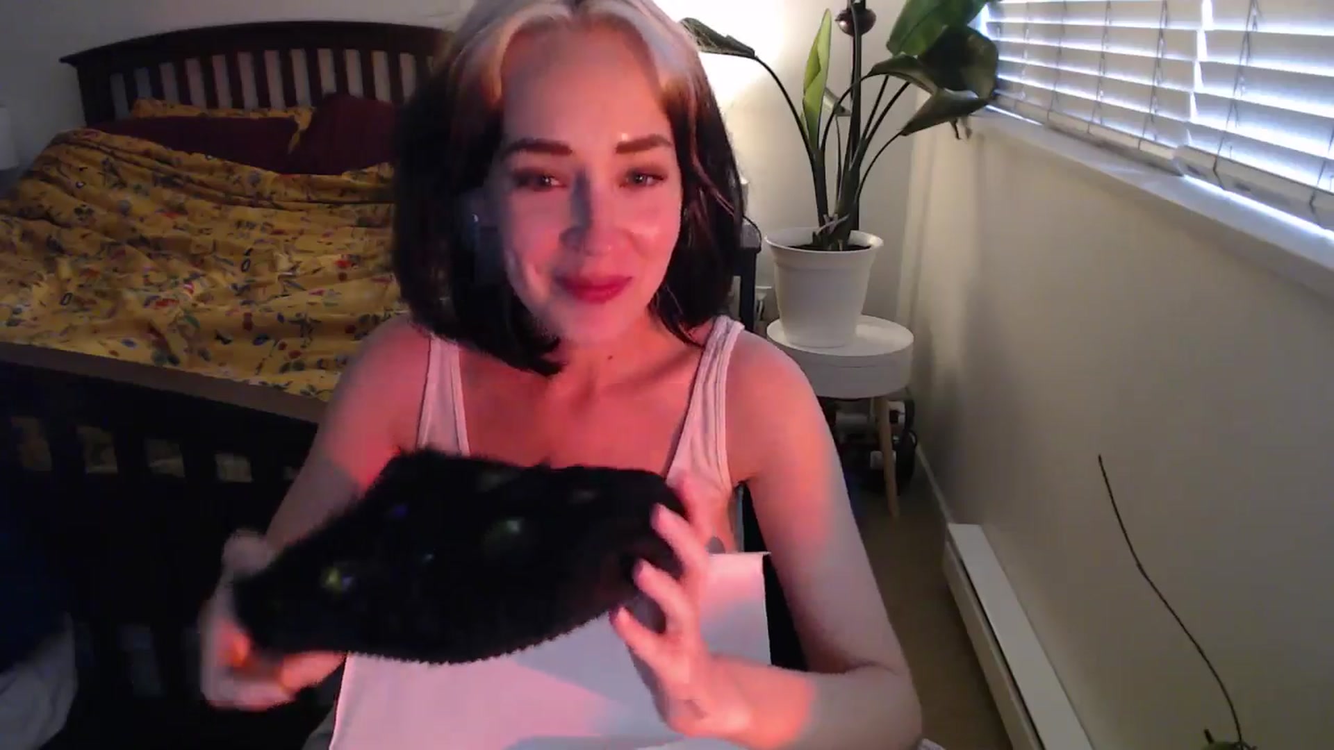 Gallery image thumbnail from NahlaHoney's myfreecams stream on, 09/08/2024, 03:22 image 2 of 20