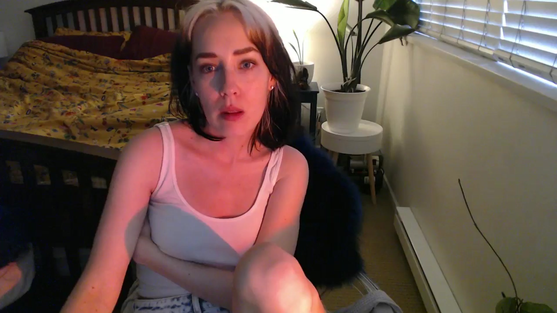 Gallery image thumbnail from NahlaHoney's myfreecams stream on, 09/08/2024, 03:22 image 8 of 20