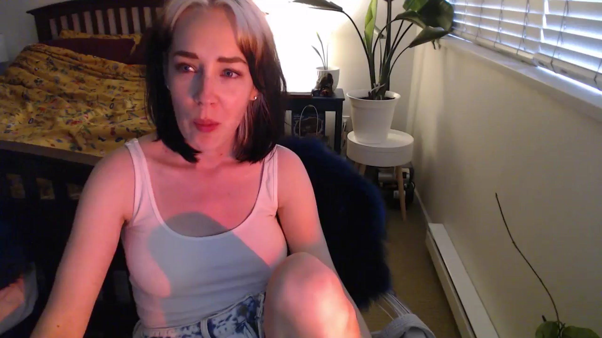 Gallery image thumbnail from NahlaHoney's myfreecams stream on, 09/08/2024, 03:22 image 7 of 20