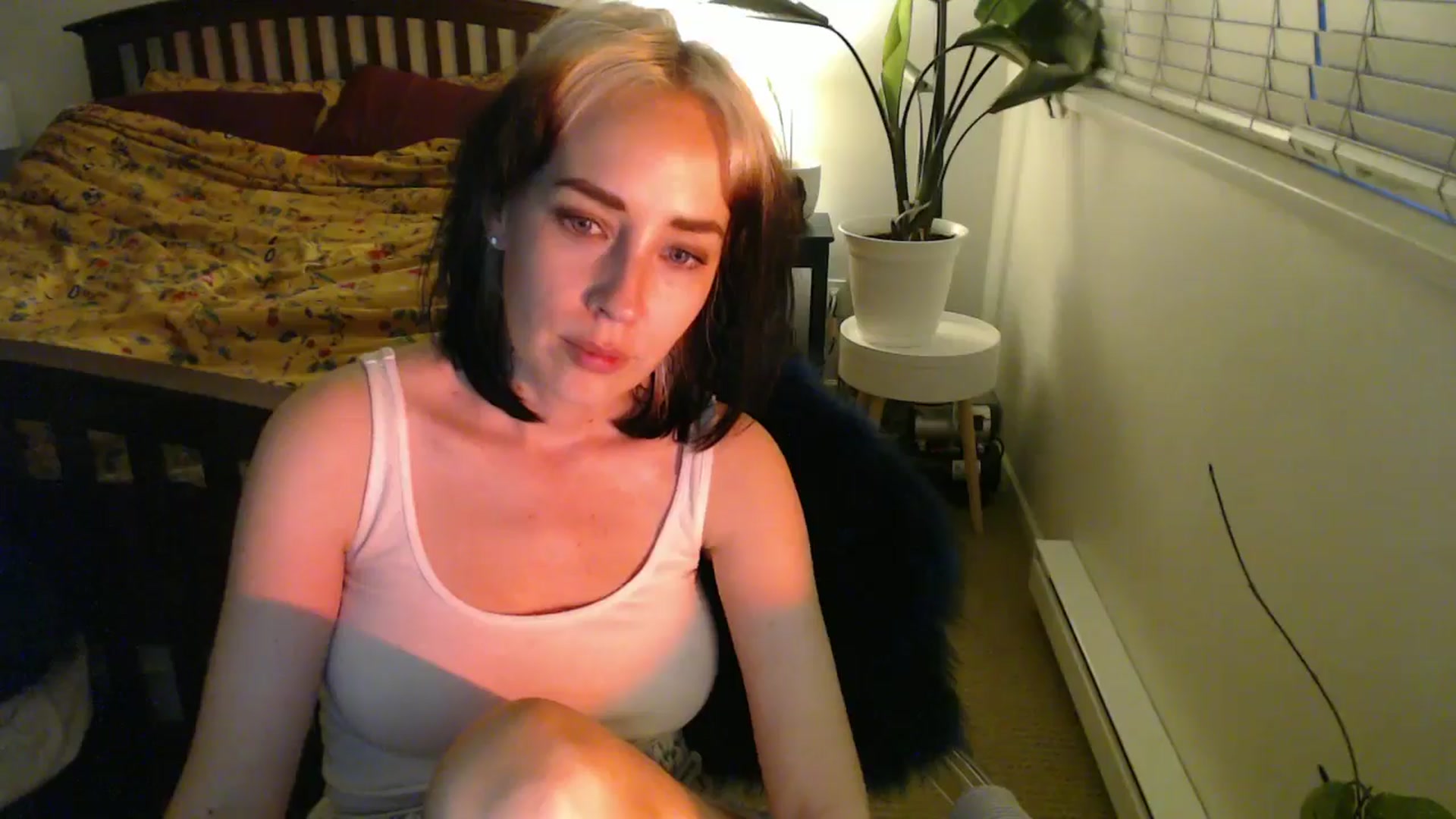 Gallery image thumbnail from NahlaHoney's myfreecams stream on, 09/08/2024, 03:22 image 17 of 20